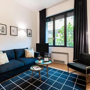 https://sweet-inn-cozy-duomo.italymilanhotels.net